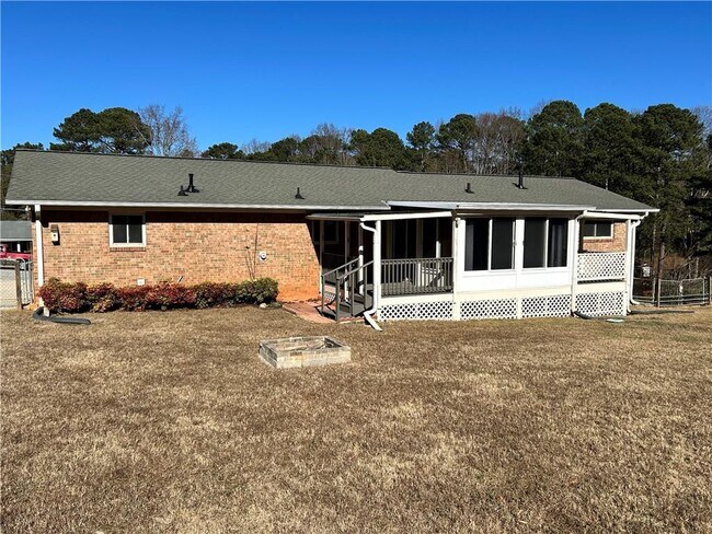 Building Photo - 4642 Elmherst Dr