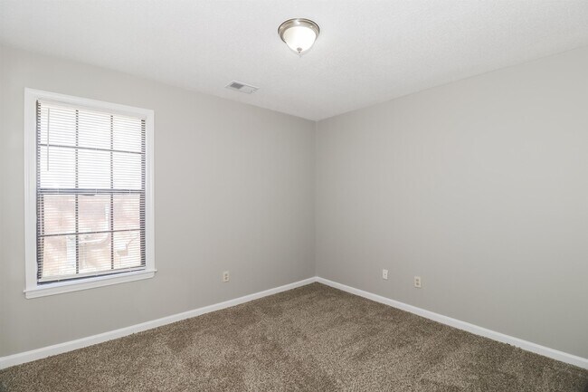 Building Photo - 7589 Shelby Woods Cove
