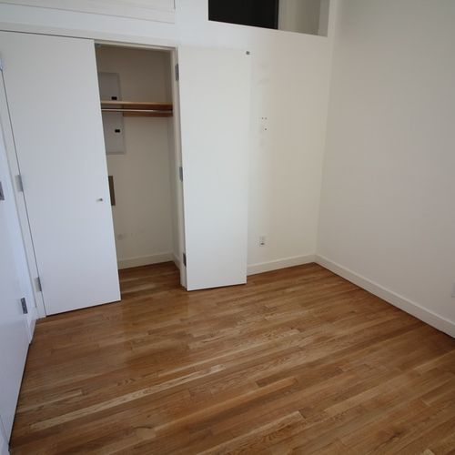 Building Photo - 342 Eldert St