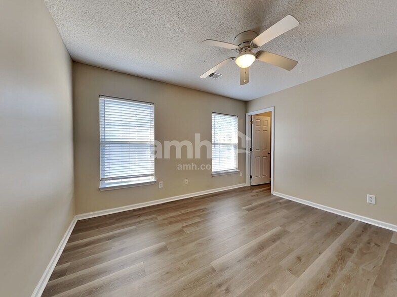 Building Photo - 161 Wildberry Ln