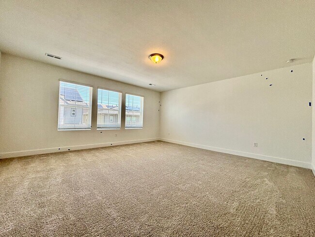 Building Photo - Beautiful 2025-Built Home in North Fort Collins!
