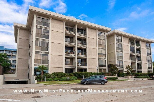 Building Photo - Expansive La Jolla Village 2 Bedroom at De...