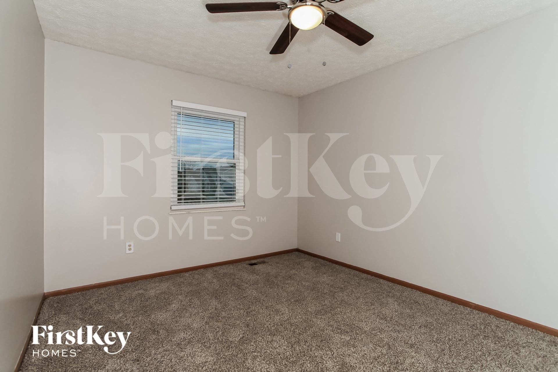 Building Photo - 2561 Windflower Rd