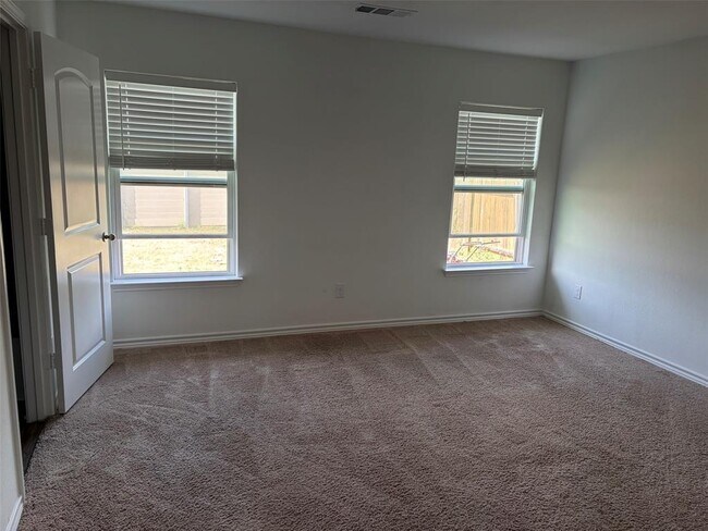 Building Photo - 14213 Prairie Sod Ln