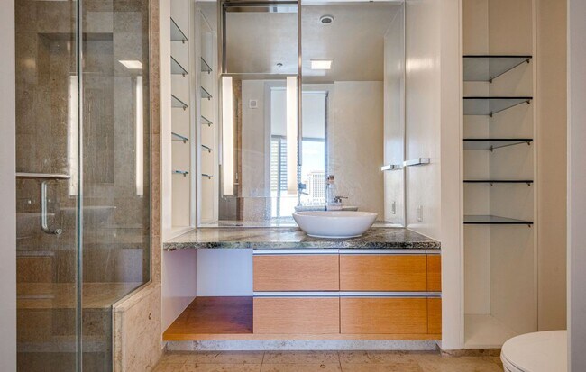 Building Photo - Veer Towers 1407E- Strip/City Views from this Stunning 1 bd/1ba Residence