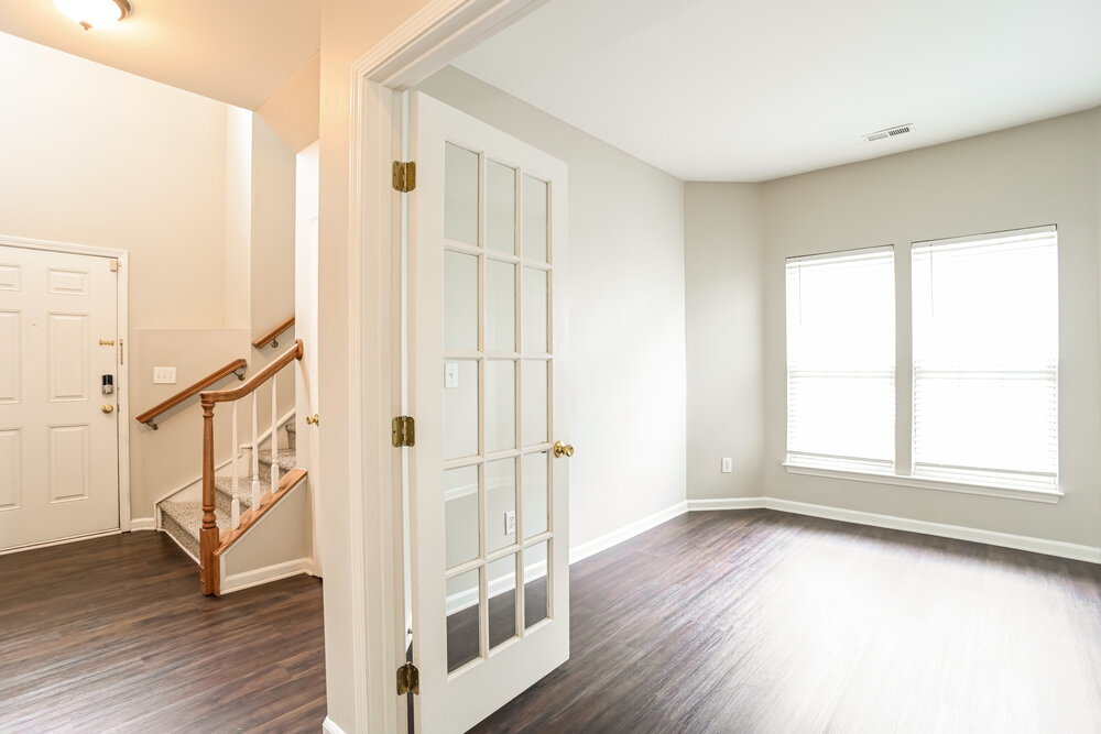 Building Photo - 6833 Tanners Creek Dr