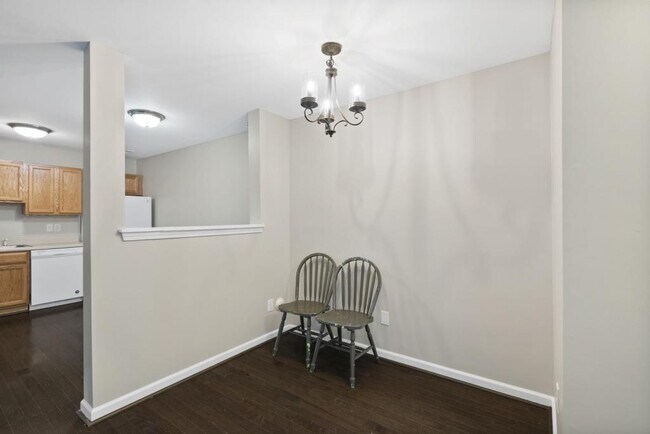 Building Photo - 3011 Barrymore St