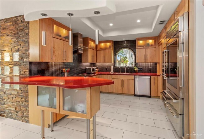 Building Photo - 708 Kiwi Ave