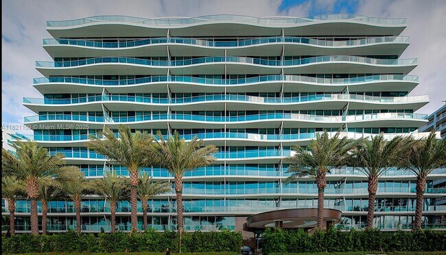 Building Photo - 9349 Collins Ave