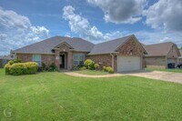 Building Photo - 3910 Le Brooke Ln