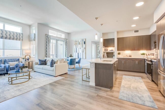 Building Photo - The Avalyn