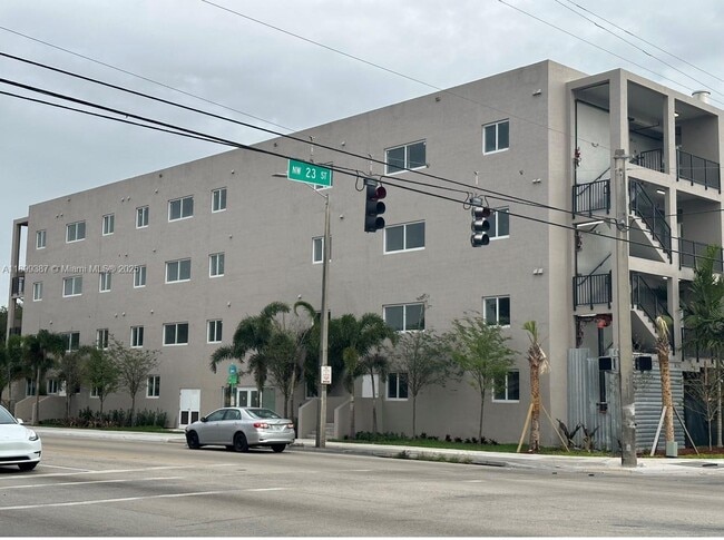 Building Photo - 2311 NW 22nd Ave