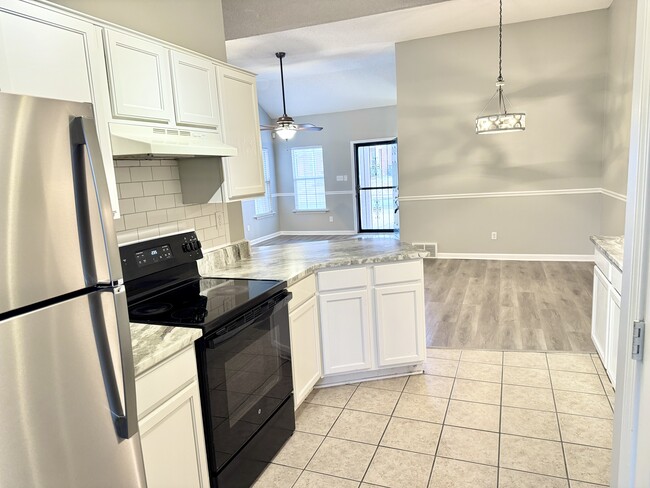 Spacious Kitchen area - 1217 Brady Hollow Ln