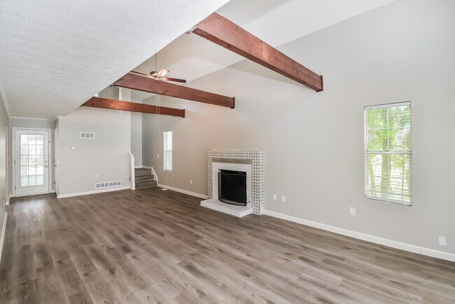 Building Photo - 5897 Brookside Dr SE