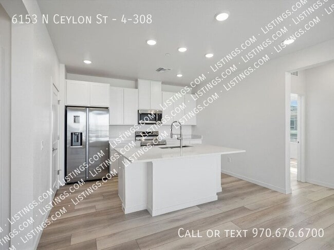 Building Photo - 6153 N Ceylon St