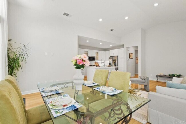 Building Photo - 12639 Elizabeth Wy