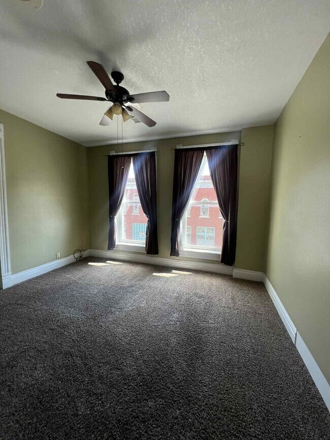 Building Photo - COMING SOON: Spacious Loft Living in the H...