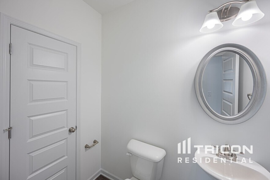 Building Photo - 135 Chapel Meadow Ln SW