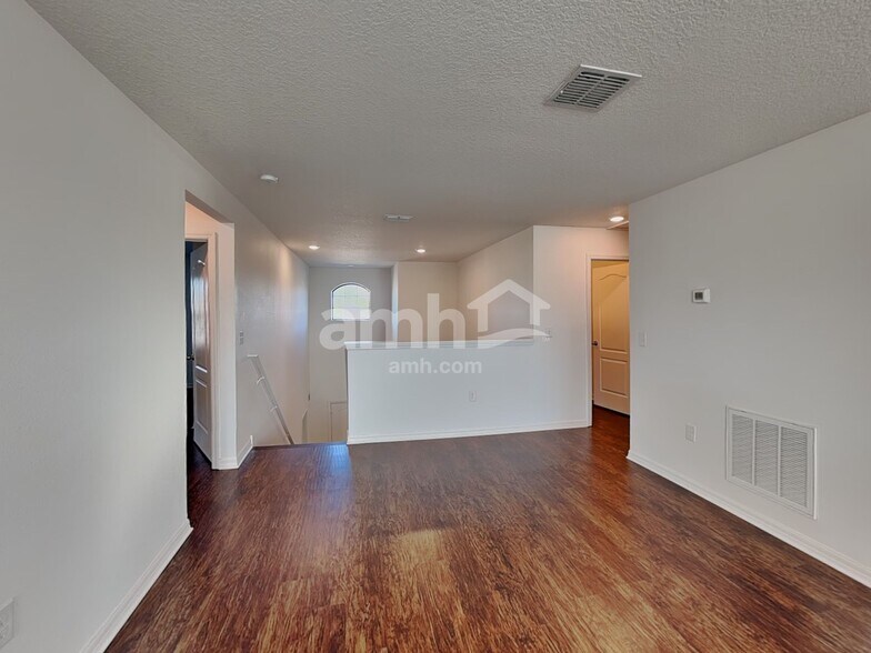 Building Photo - 1114 Brenton Leaf Dr