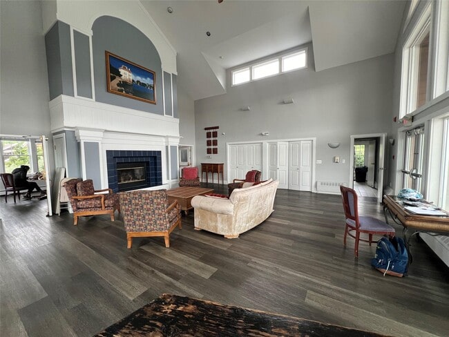 Building Photo - 1410 Half Moon Bay Dr