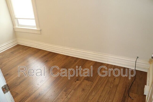 Building Photo - 171 Lancaster St