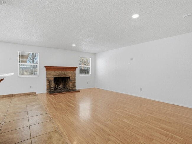 Building Photo - Upgraded Sparks Home