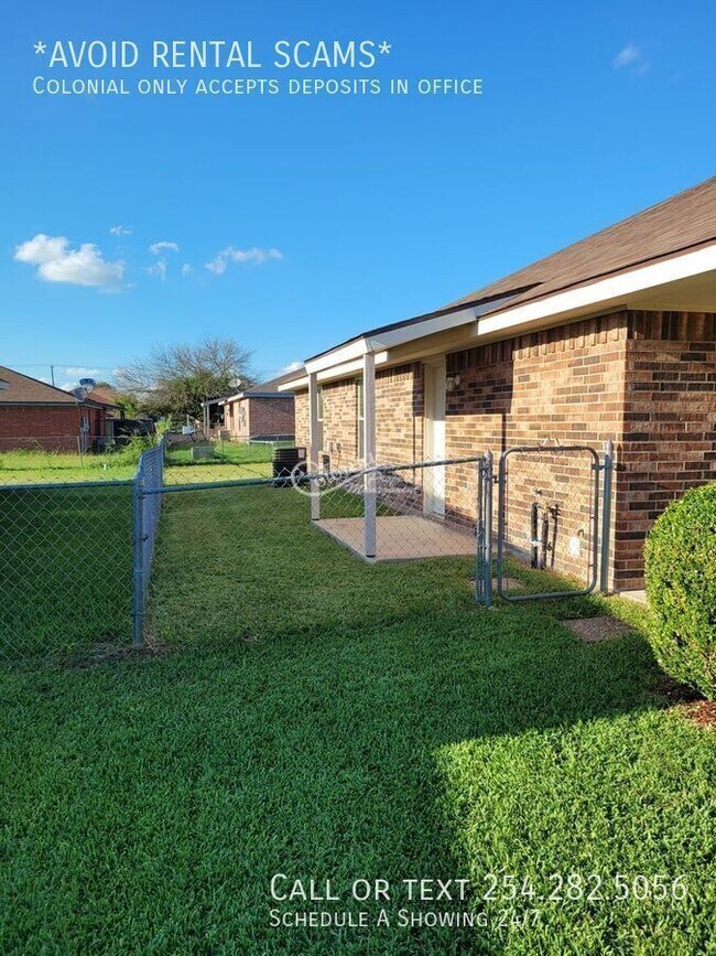 Building Photo - 2805 Alma Dr