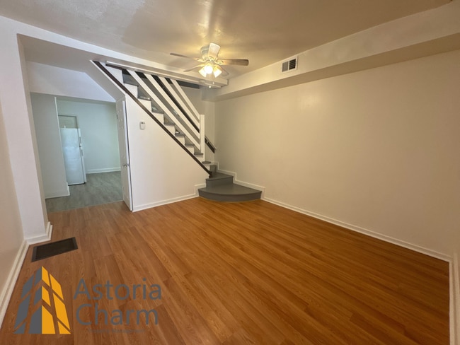 Building Photo - Updated 3 Bedroom Plus Den in East Baltimore