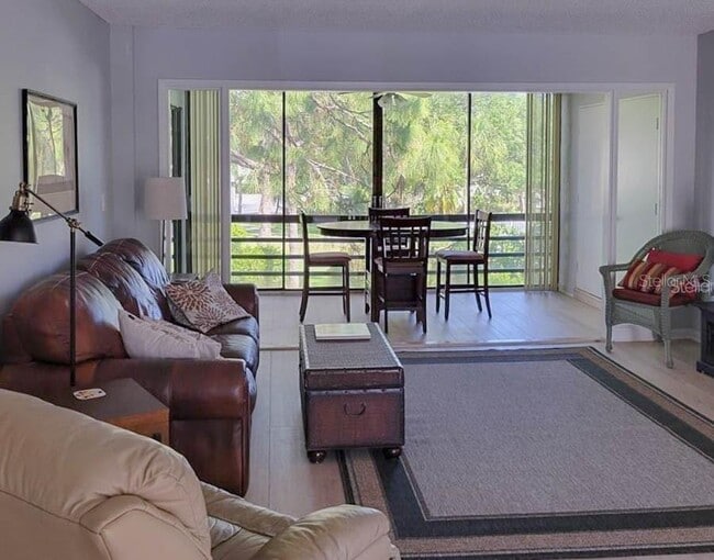 Building Photo - 5018 MARSHFIELD Rd