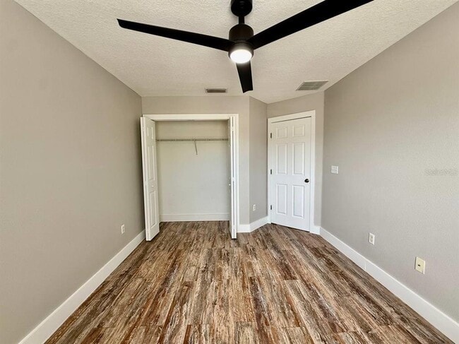 Building Photo - 2409 Hibiscus Bay Ln