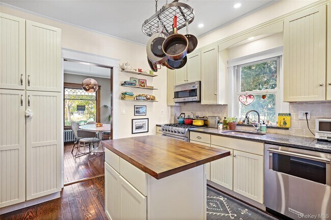 Building Photo - 51 Edgemont Rd