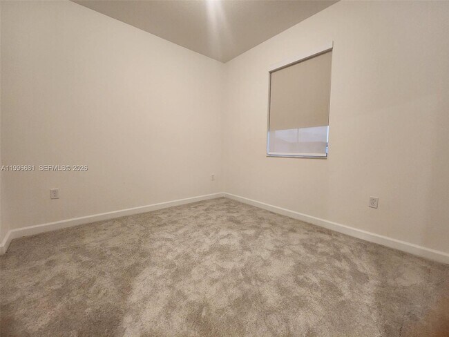 Building Photo - 2429 SE 28th Dr