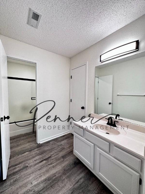 Building Photo - 201-A NE DOGWOOD St