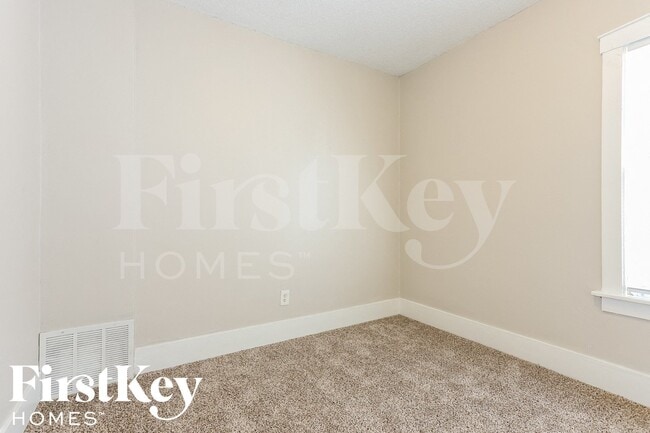 Building Photo - 1306 Brookside Ave