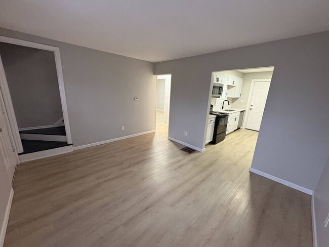 Building Photo - 2622 Hiawatha St