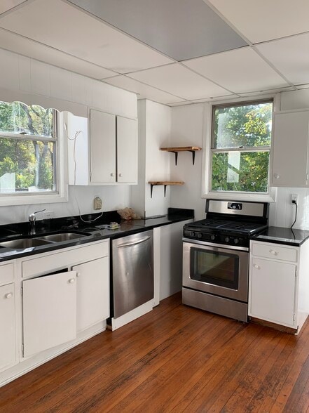 Kit - 3639 Amberson Ave