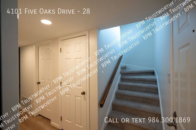 Building Photo - 4101 Five Oaks Dr