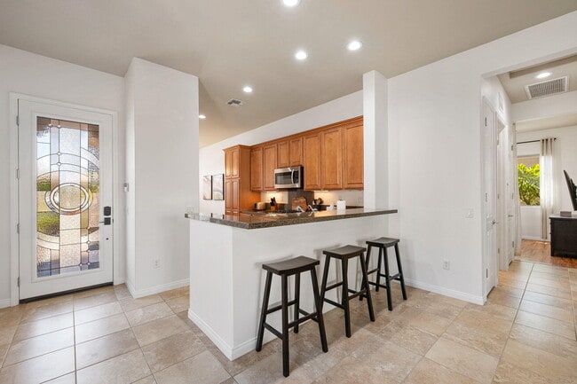 Building Photo - 41325 Calle Servando