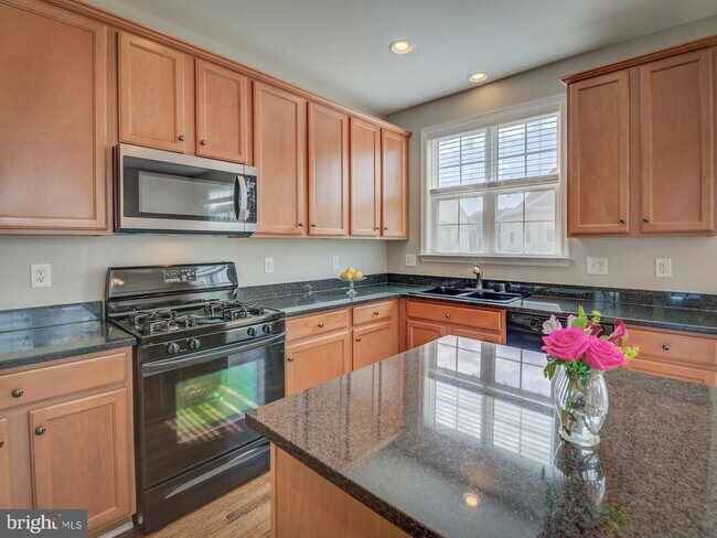Building Photo - 42451 Magellan Square
