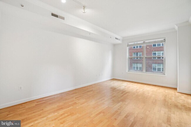Building Photo - 1441 Rhode Island Ave NW