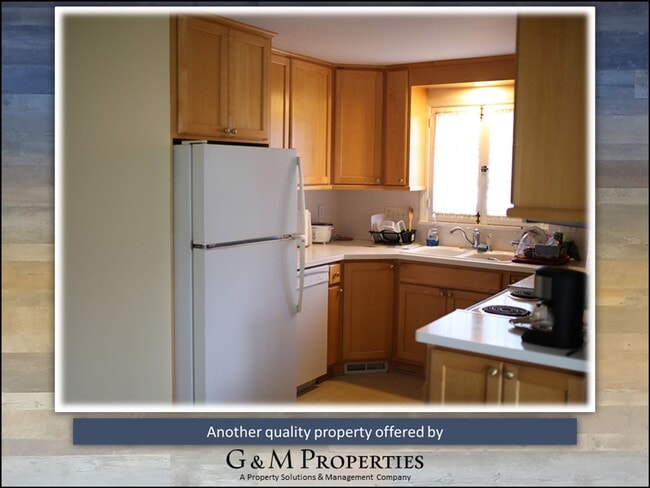 Building Photo - 4-Bedroom Single-Family - Walk to Strong/UofR!