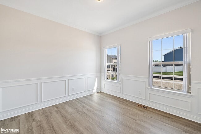 Building Photo - 23827 Shadow Woods Dr