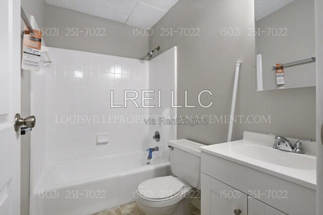Building Photo - 3105 Fordhaven Rd
