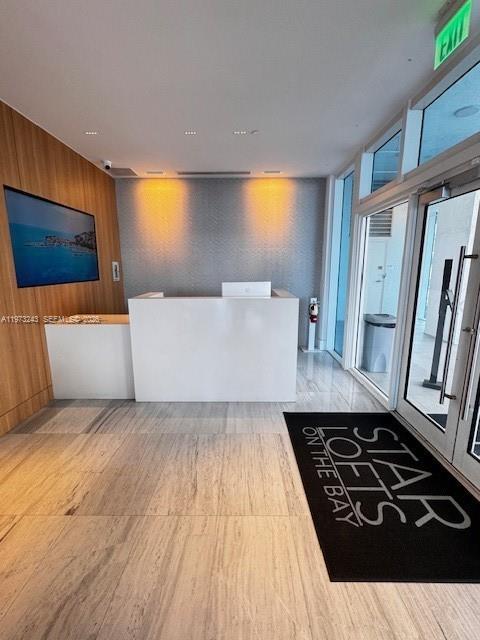 Building Photo - 700 NE 25th St