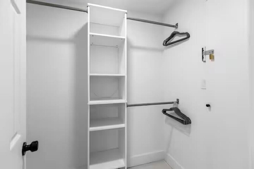 Building Photo - 1132 Carter Ave