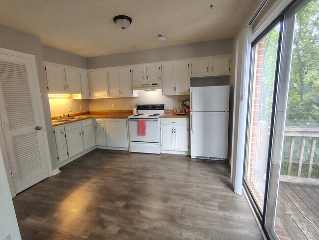 Building Photo - 16 Duiguid Dr