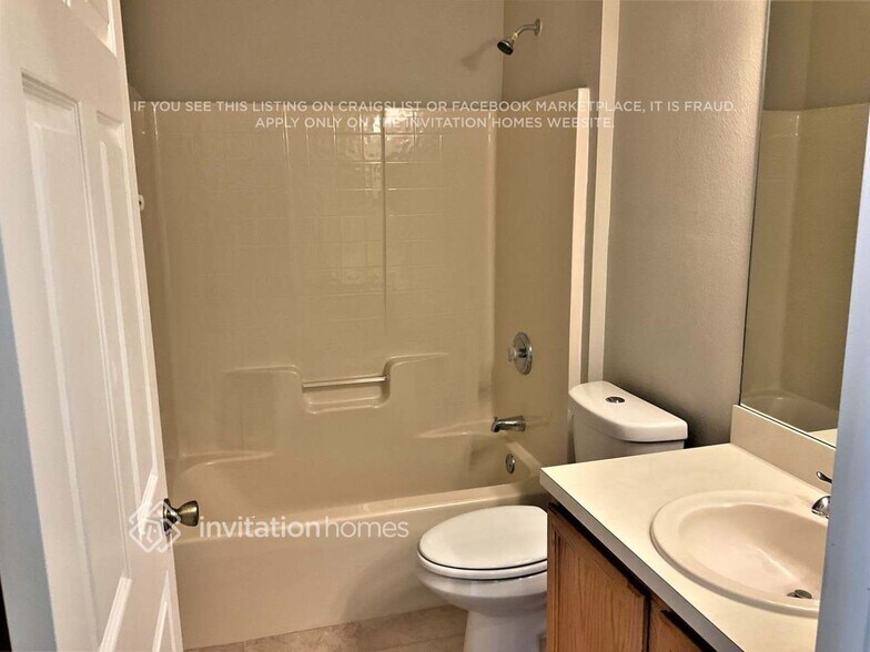 Building Photo - 632 Cressa Cir