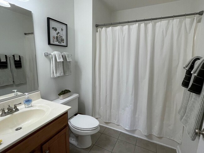 Building Photo - 1698 Low Country Pl