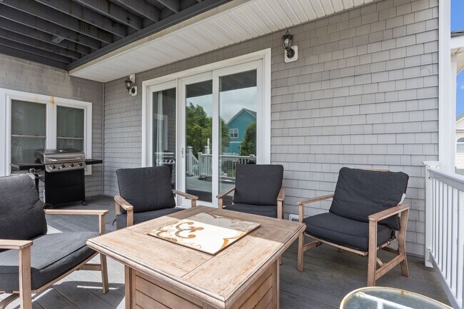 Building Photo - Welcome to your dream home in Norfolk, Virginia!