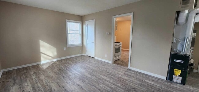 Building Photo - Spacious Home for rent!